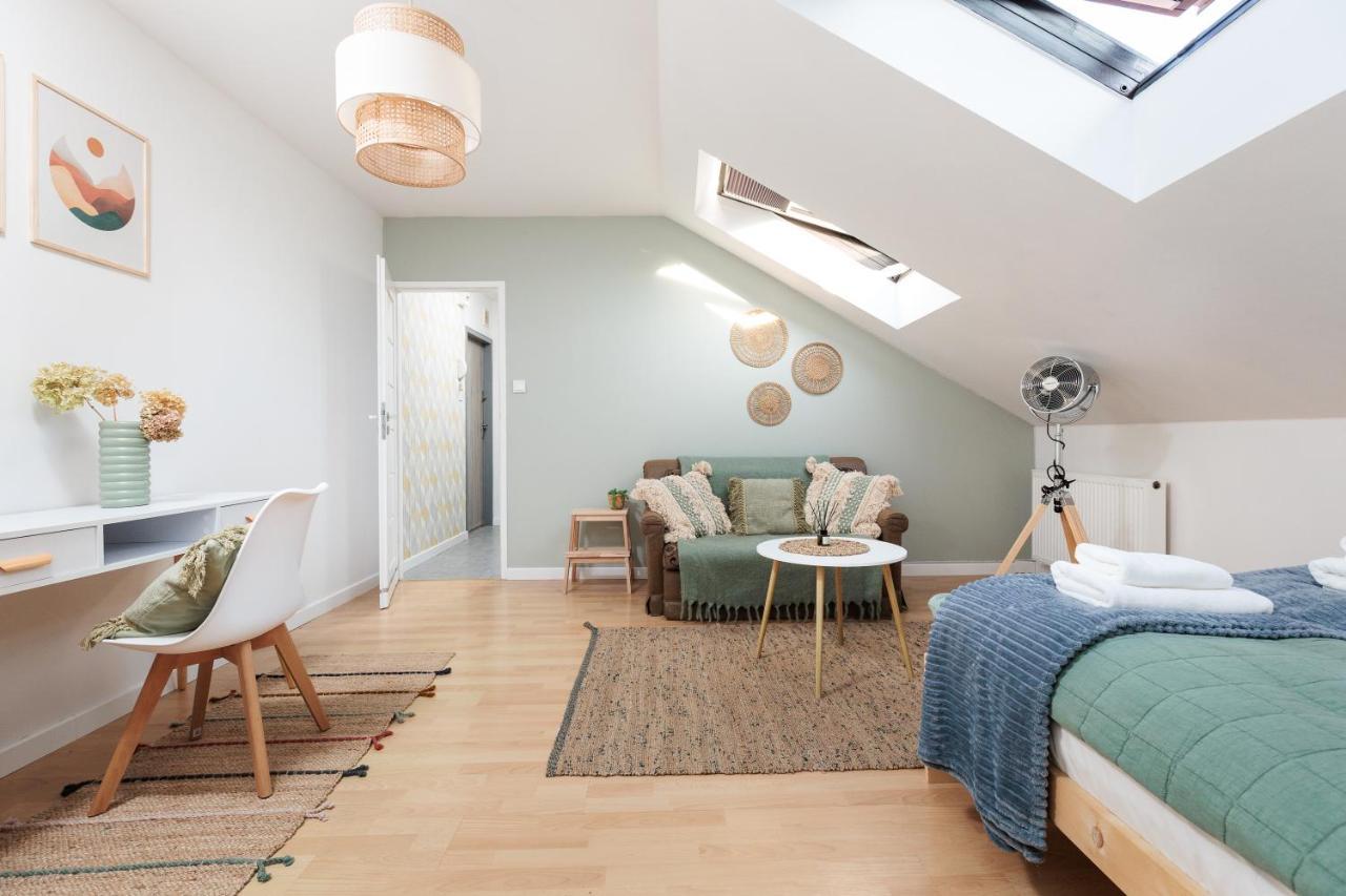 Pastel Grove Suite - By Upstairs Краков Экстерьер фото